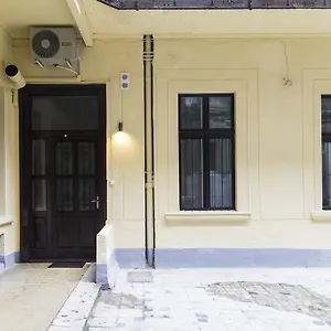Authentic Klauzal Апартаменты