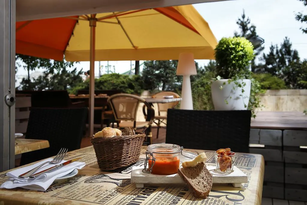 ****  Danubius Hotel Gellert Budapest Hungary