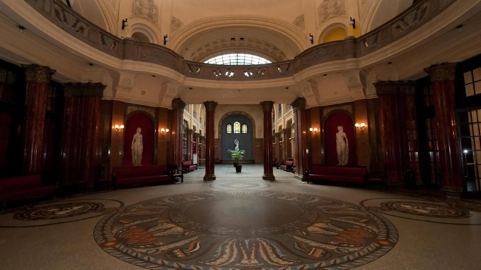 ****  Danubius Hotel Gellert Budapest Hungary